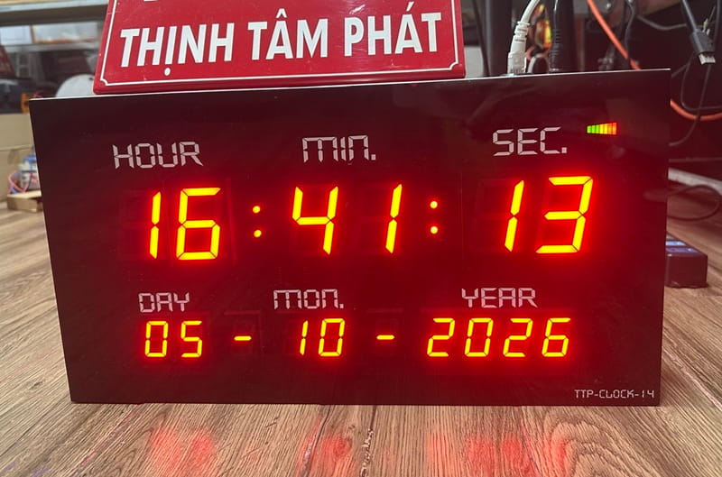 đồng hồ đồng bộ thời gian thực